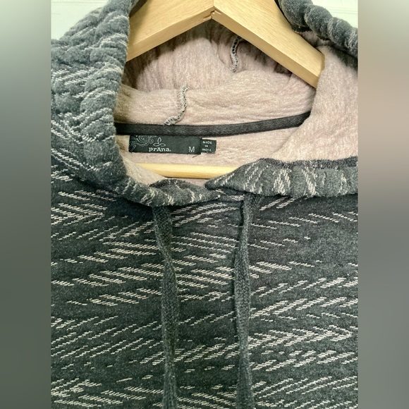 Prana Quilted Sweatshirt Size Medium - Picture 3 of 8